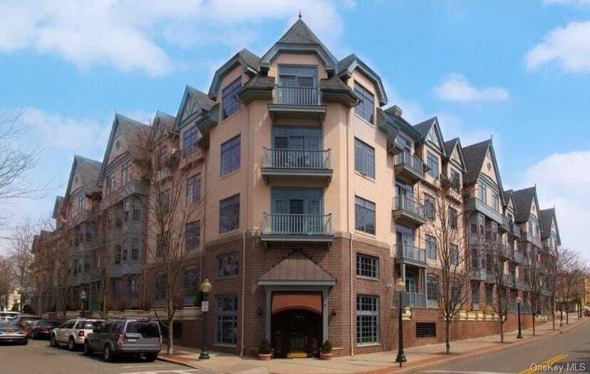 Property photo 1 of 25