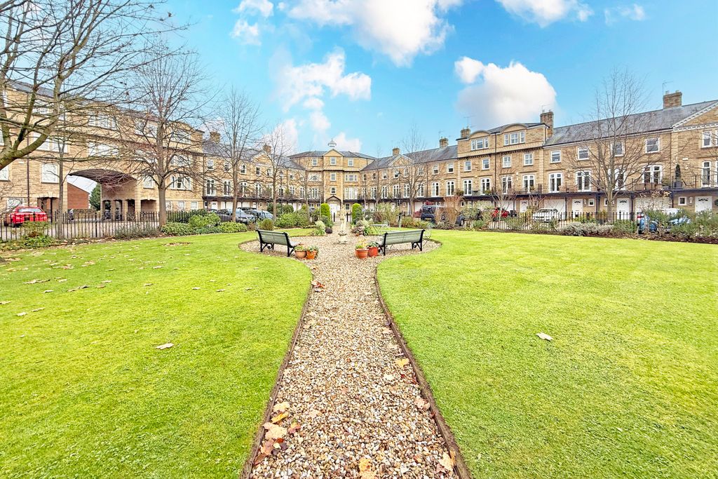 Property photo 1 of 24