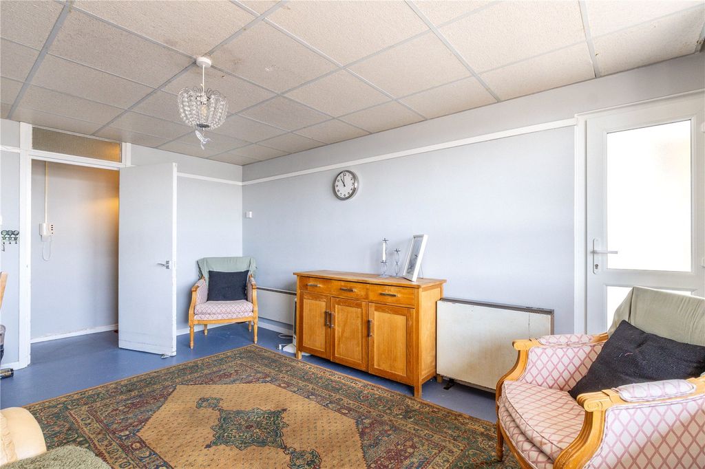 Property photo 3 of 14 Picture No. 12