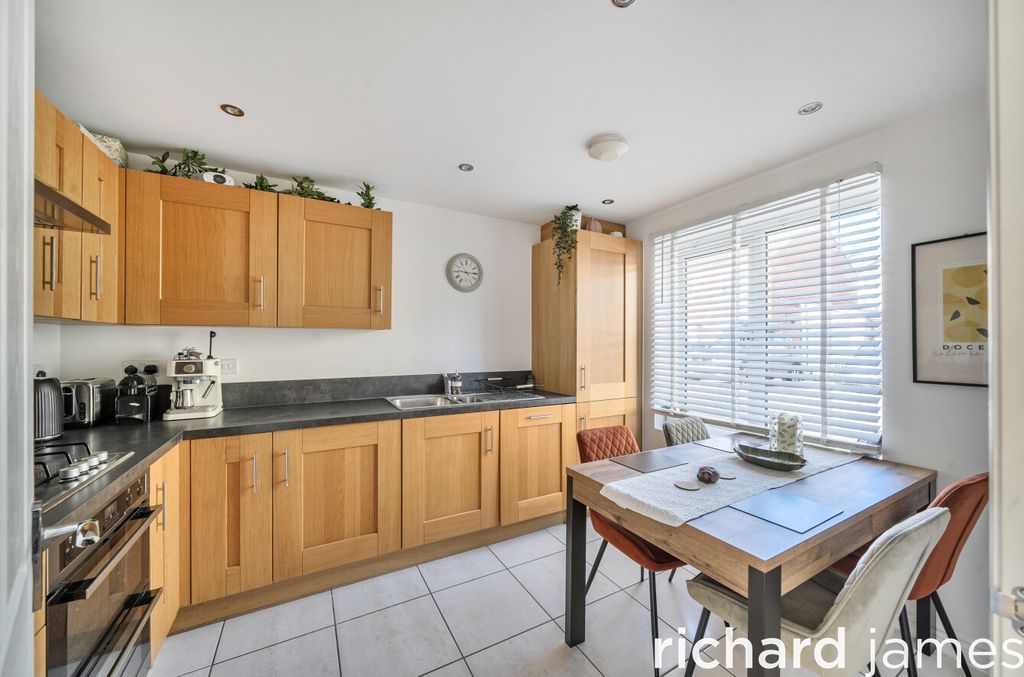 Property photo 3 of 19 687d7942Bda54c668Eb1c9348447F3B2