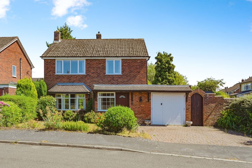 Property photo 1 of 17