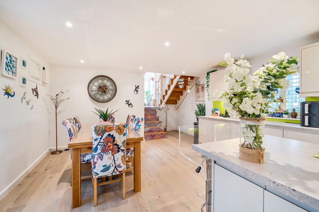 Property photo 3 of 12 Photo 3