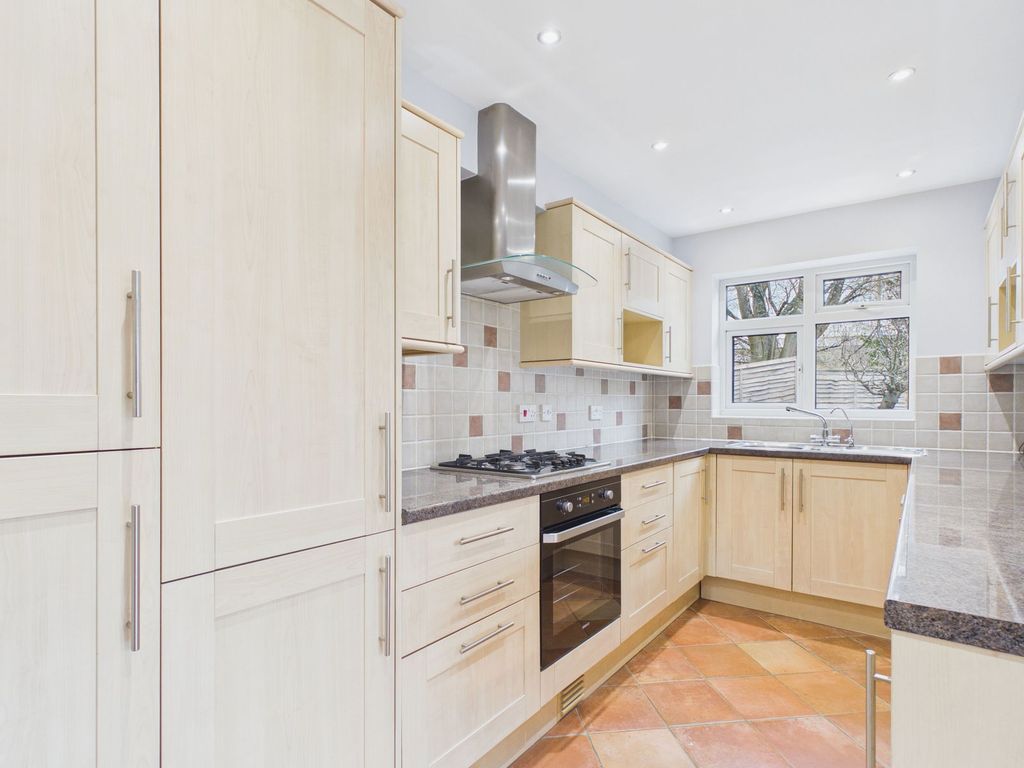 Property photo 3 of 36