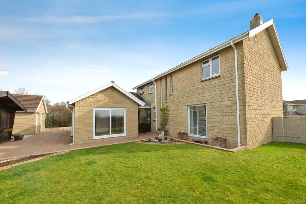 Property photo 3 of 23 Rear Garden