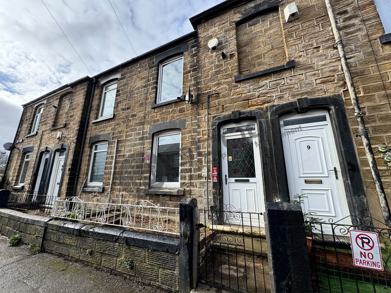 Property photo 2 of 21 Front Aspect