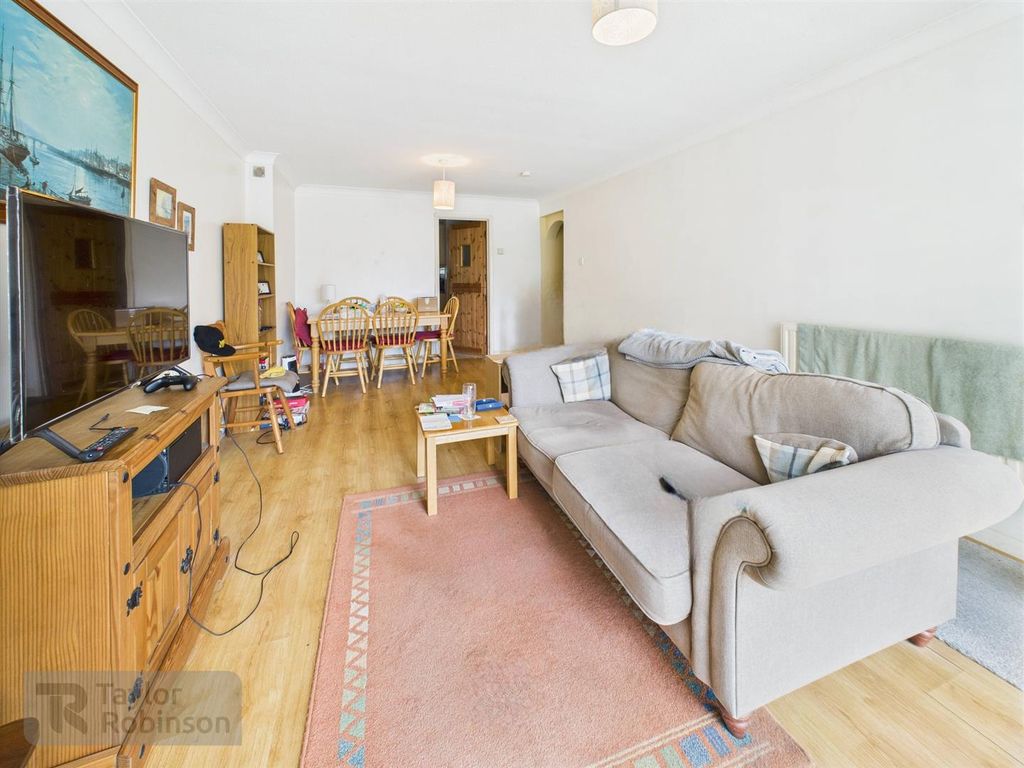 Property photo 2 of 9 Cam02600G0-Pr0524-Still007.Jpg