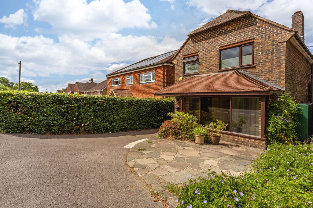 Property photo 2 of 24