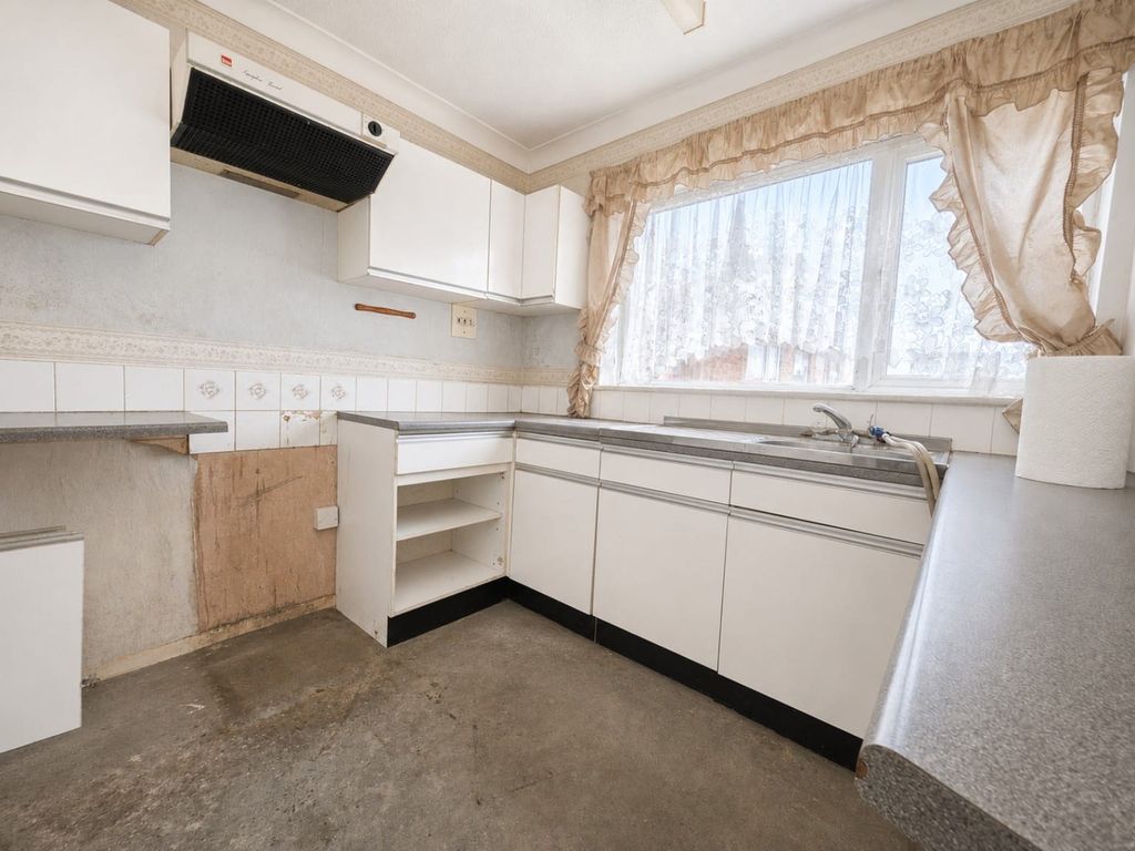 Property photo 3 of 6