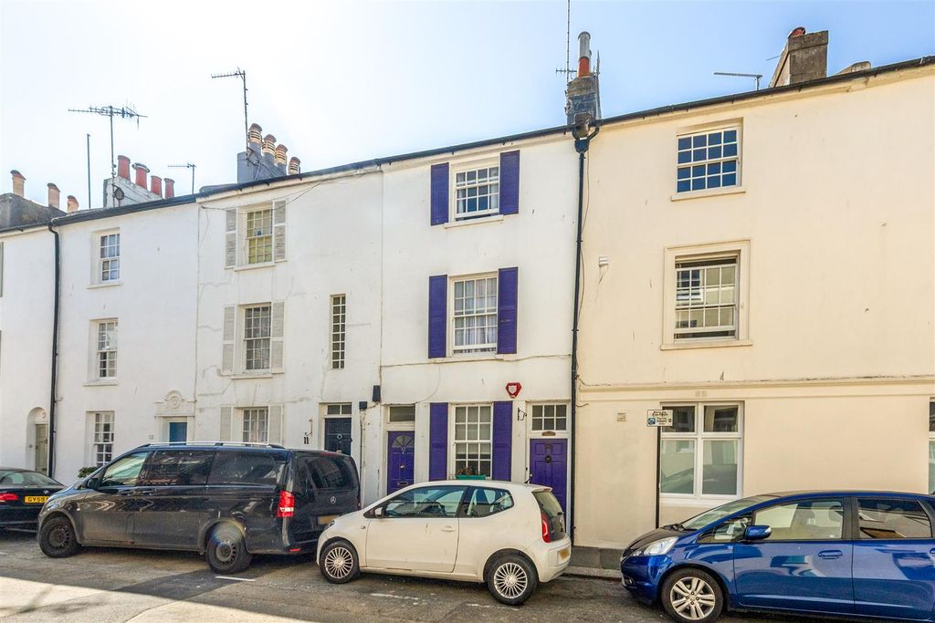 Property photo 1 of 11 Cross Street-15.Jpg