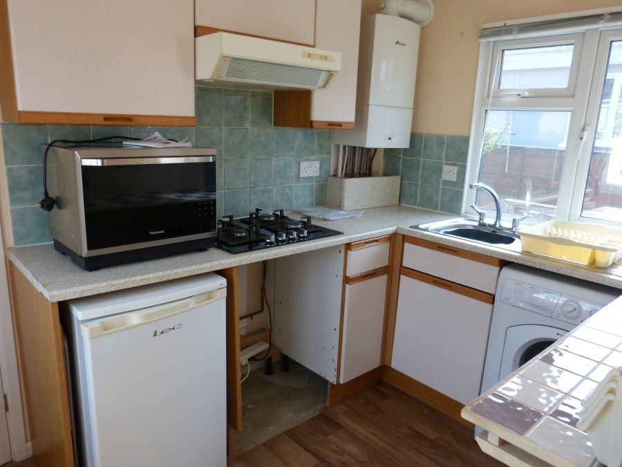 Property photo 3 of 13 Kitchen