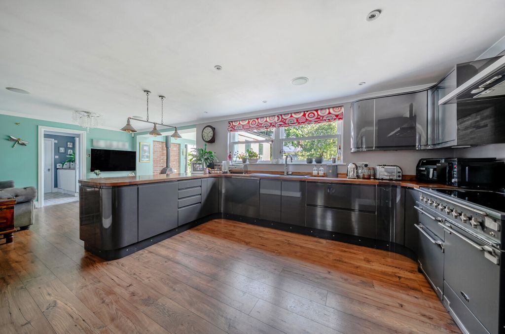 Property photo 3 of 20 15-6A54d88Ca8Dbc-...