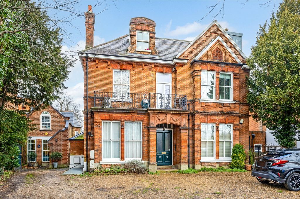 Property photo 1 of 16 West Hill