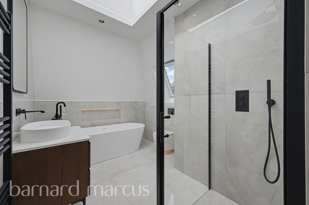 Property photo 1 of 13 Image