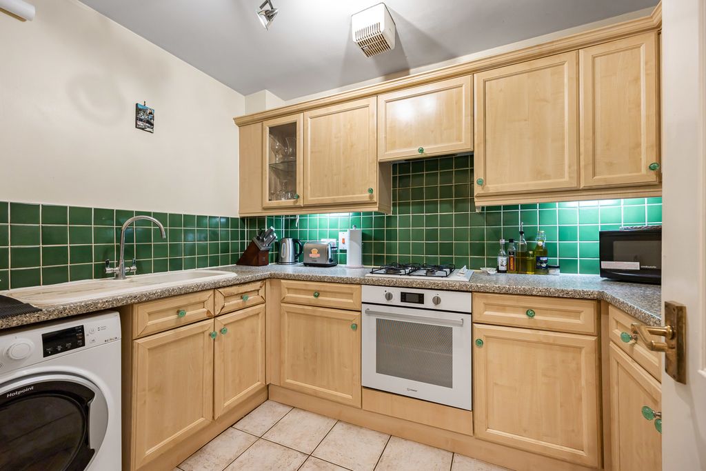 Property photo 3 of 16 Kitchen