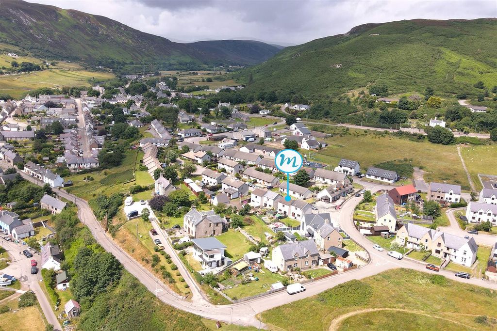 Property photo 2 of 15 Helmsdale