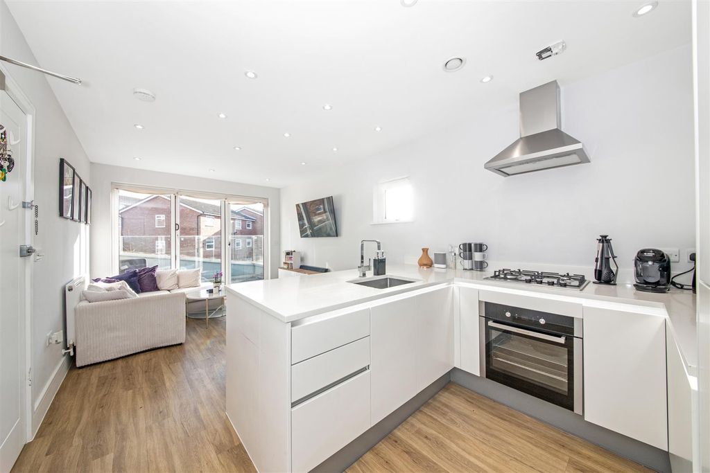 Property photo 2 of 12 Kitchen/Reception Room