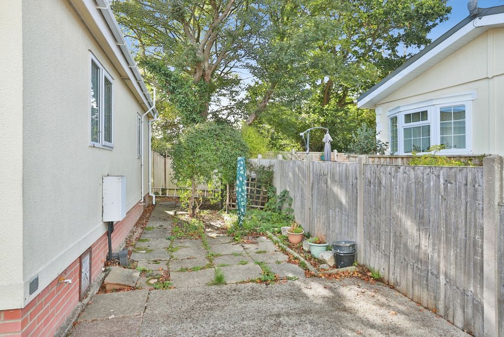 Property photo 3 of 17 Pbox-Img.Jpg