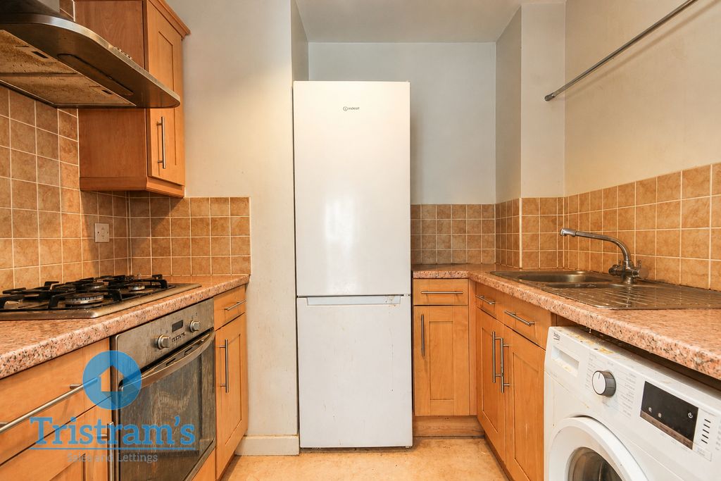 Property photo 2 of 8