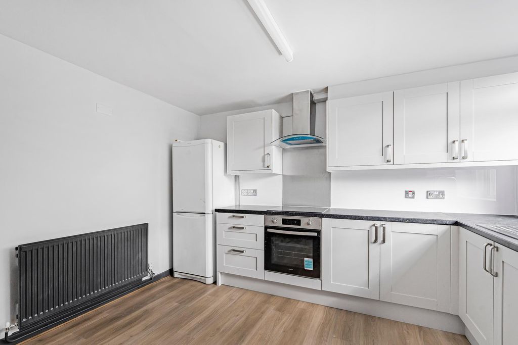 Property photo 3 of 15 Photo 2