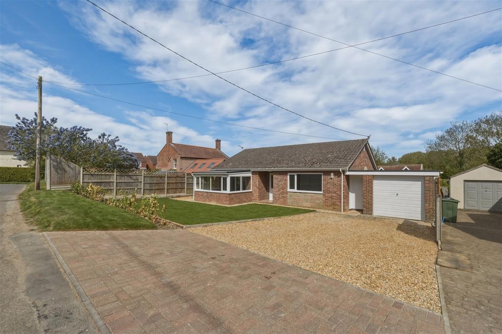 Property photo 1 of 13 Front Aspect