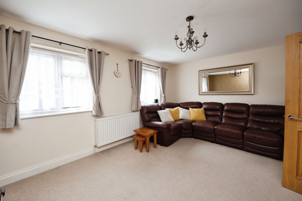 Property photo 2 of 20 20