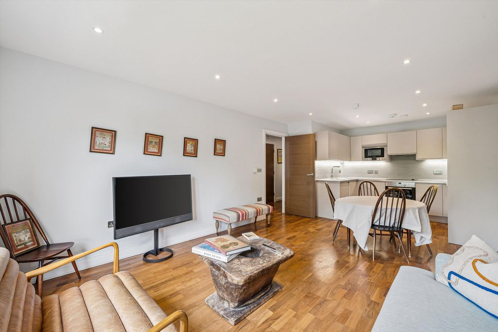 Property photo 1 of 16 Image