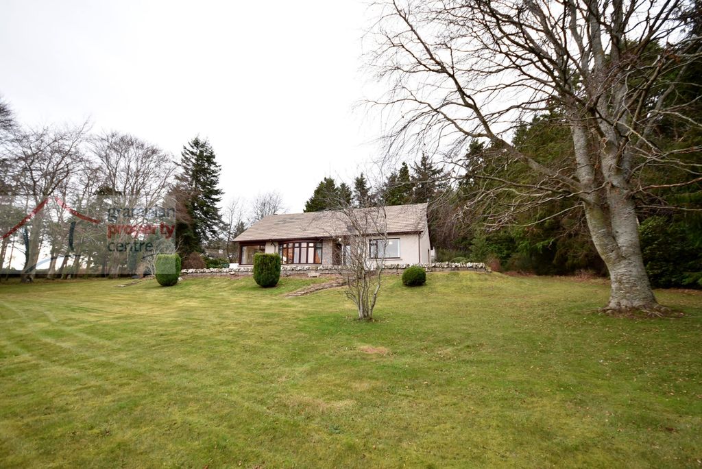 Property photo 2 of 30 Garden .Jpg