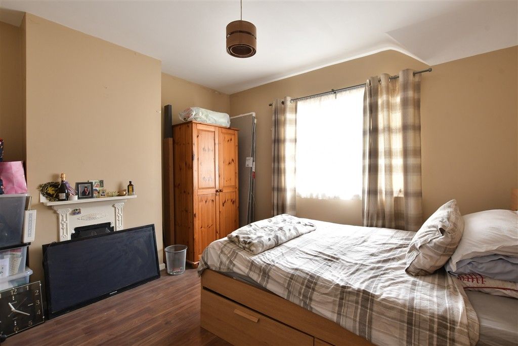 Property photo 1 of 8 Bedroom 1