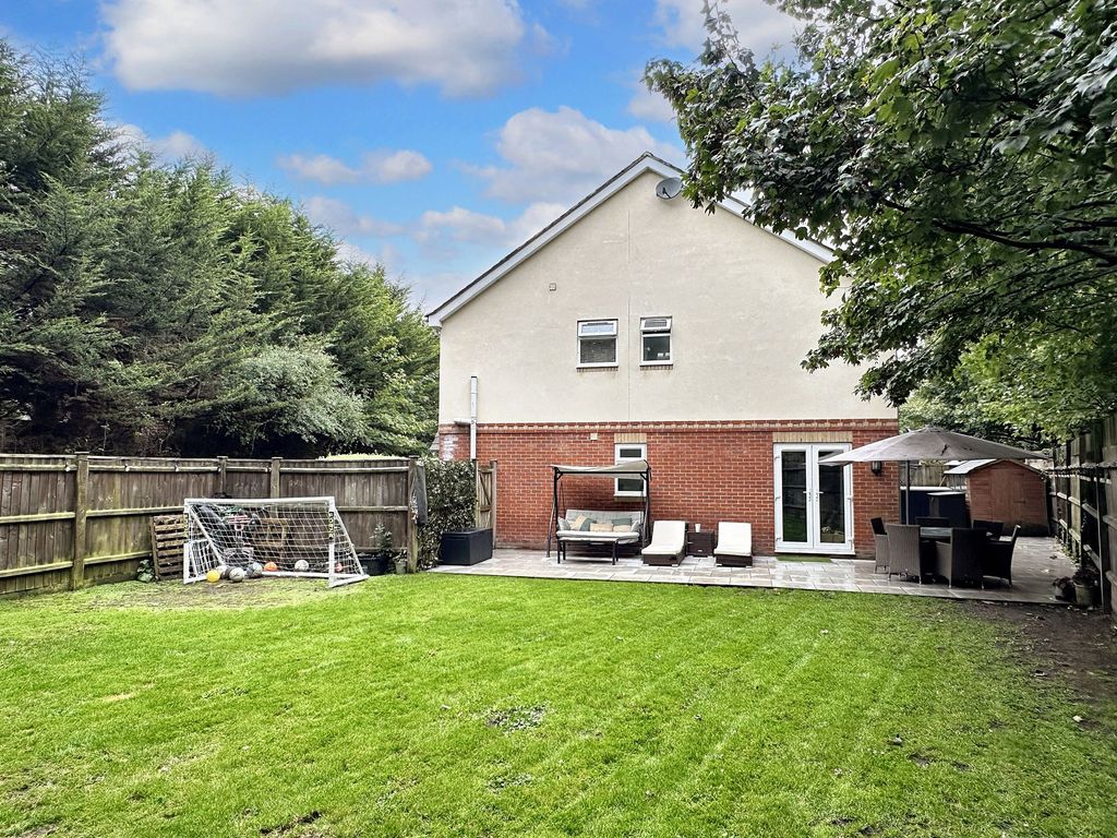 Property photo 2 of 17