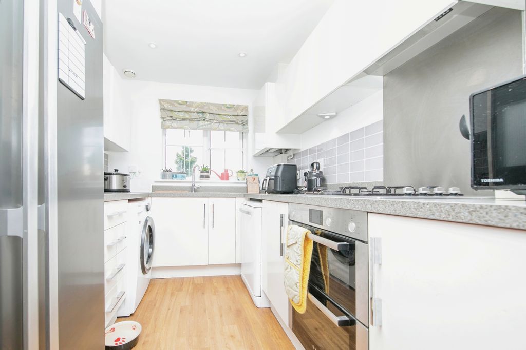 Property photo 2 of 17 Photography