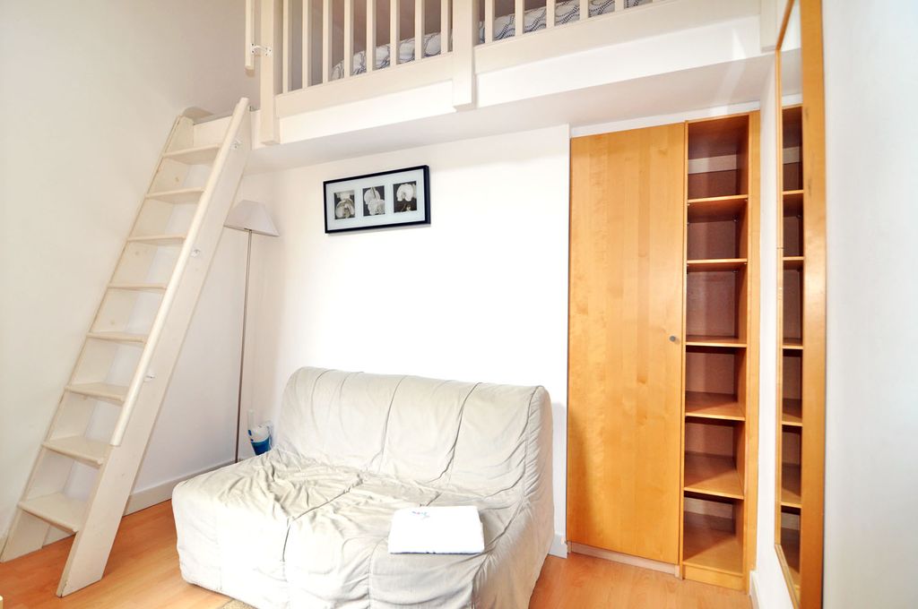 Property photo 1 of 3 Studio For Rent