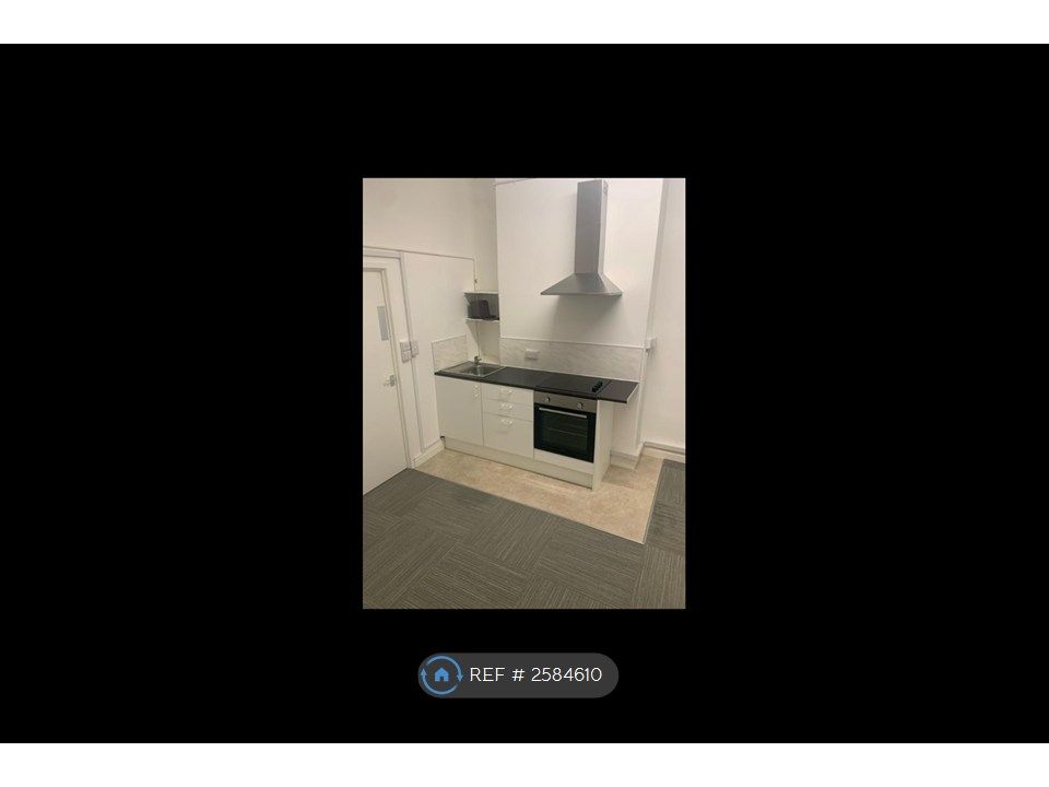 Property photo 1 of 6 Kitchen