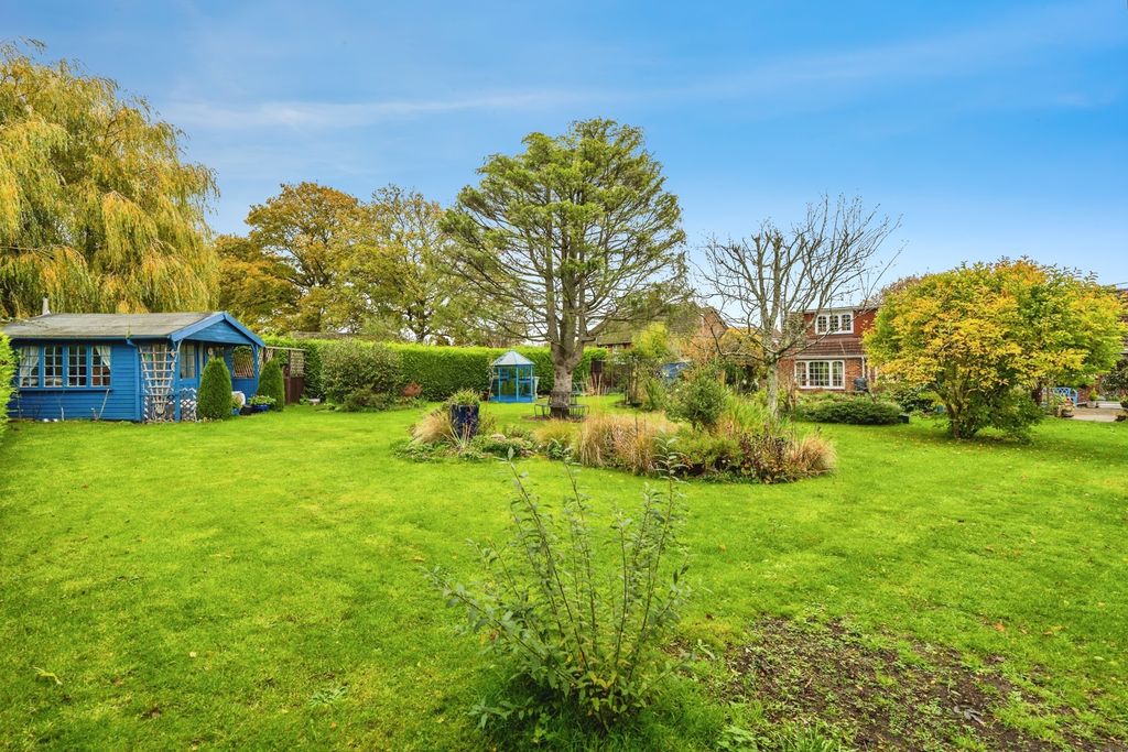 Property photo 2 of 17 Photo