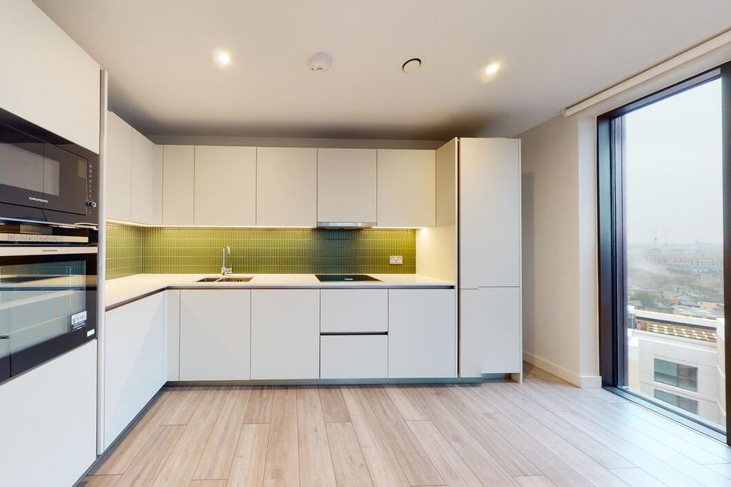 Property photo 1 of 21