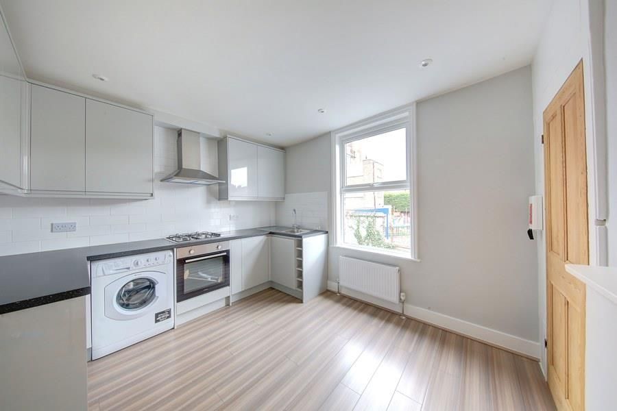 Property photo 2 of 7 Flattorent_Clapham_9