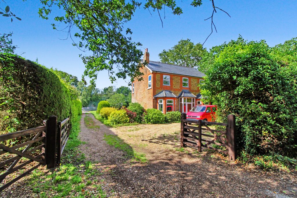 Property photo 1 of 3