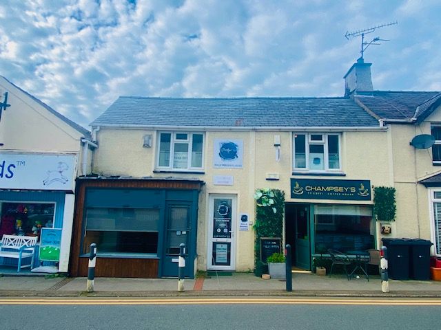 Property photo 1 of 2