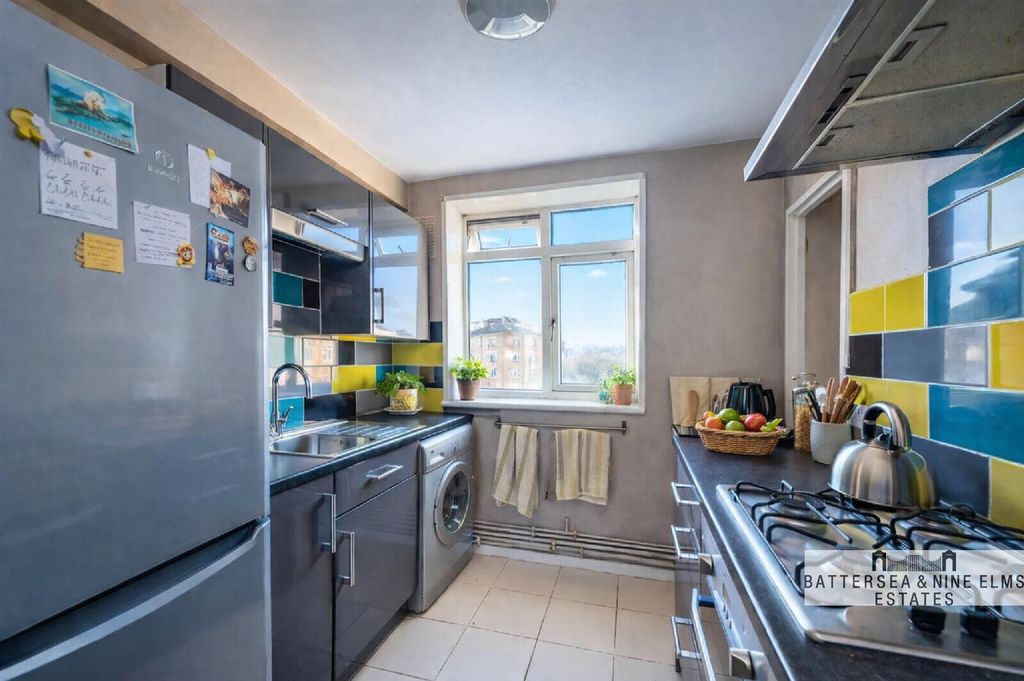 Property photo 2 of 10