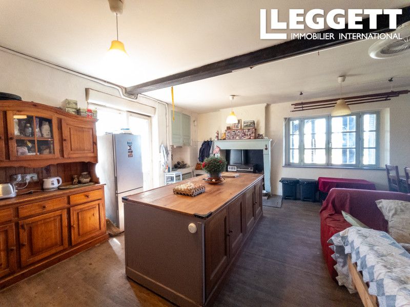 Property photo 3 of 10