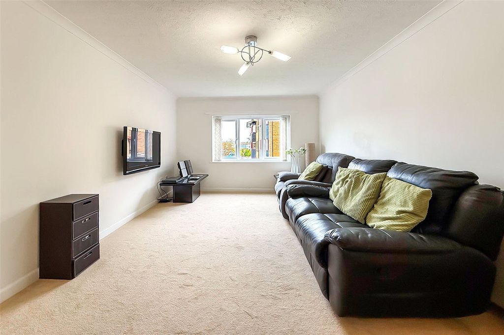 Additional image 4 of 1 bed flat for saleFitzalan Road, Littlehampton, West Sussex BN17