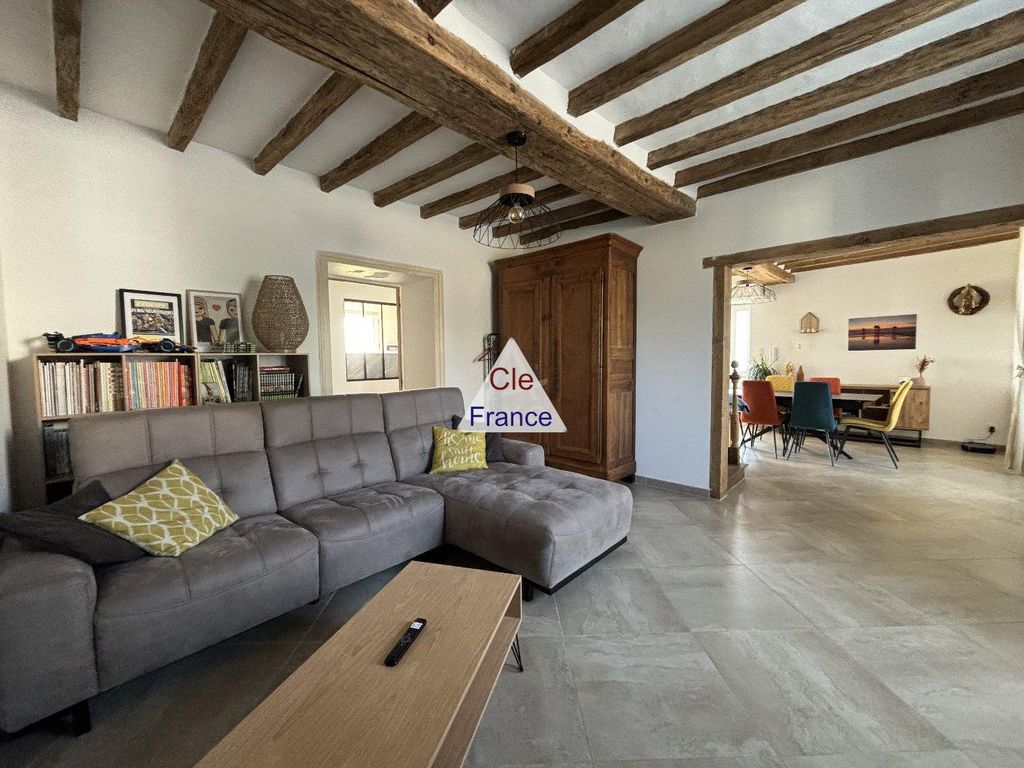 Property photo 3 of 6