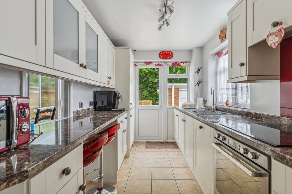 Property photo 3 of 16 Kitchen