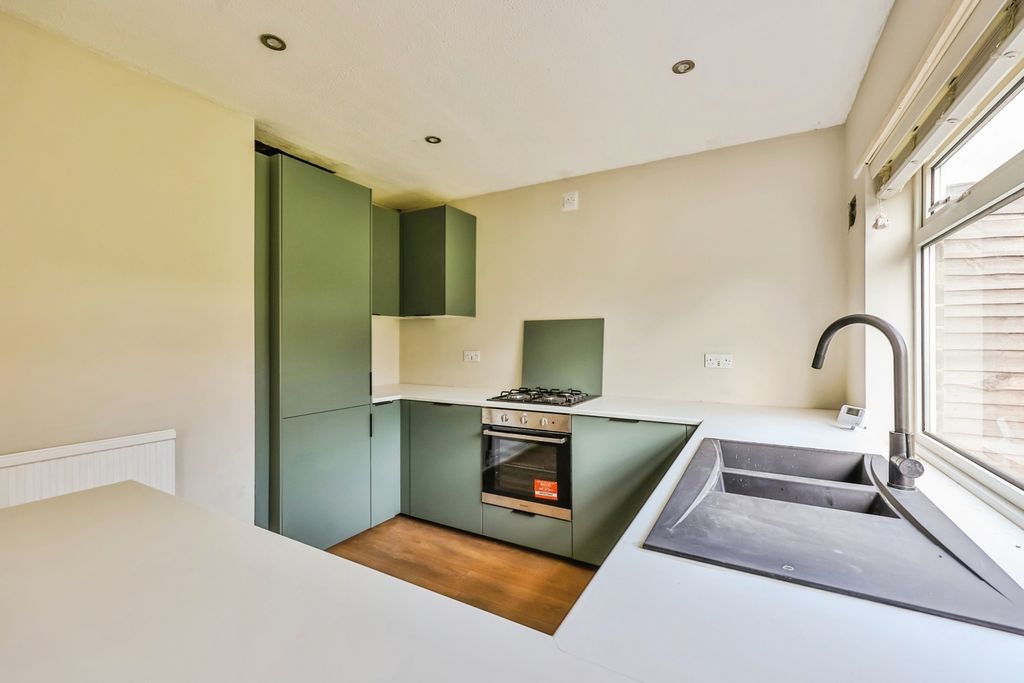 Property photo 3 of 17 Pbox-Img.Jpg