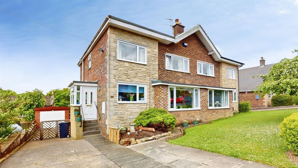 Property photo 1 of 15 External
