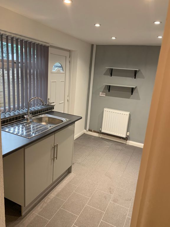 Property photo 1 of 12 Kitchen