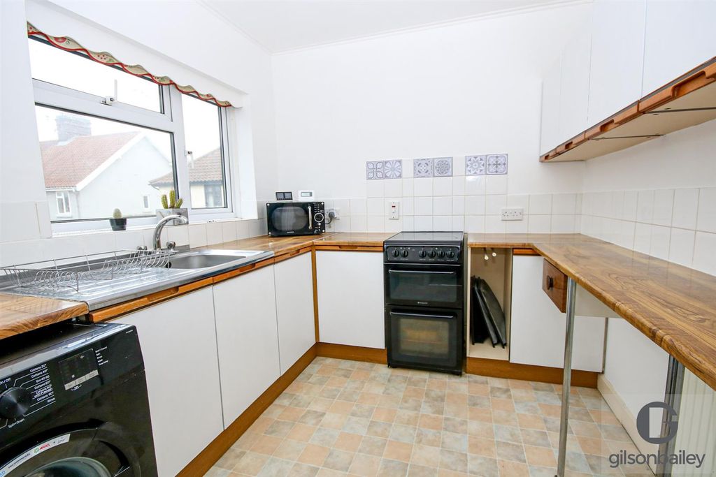 Property photo 3 of 10 7-Img_1940.Jpg