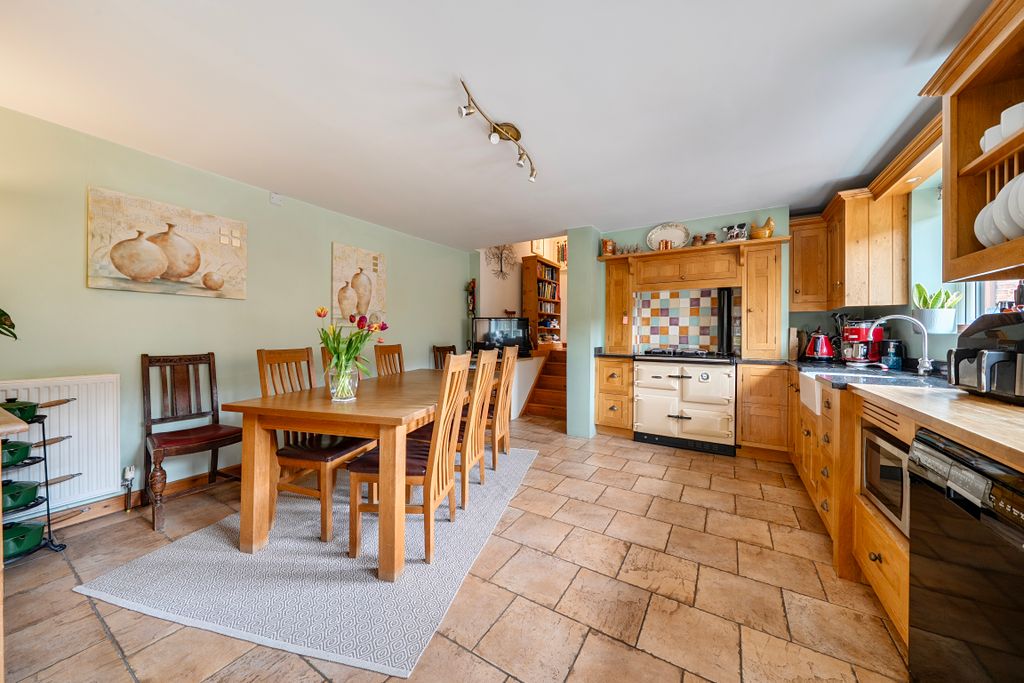 Property photo 3 of 12 1456777-8-6A0361873Eccf