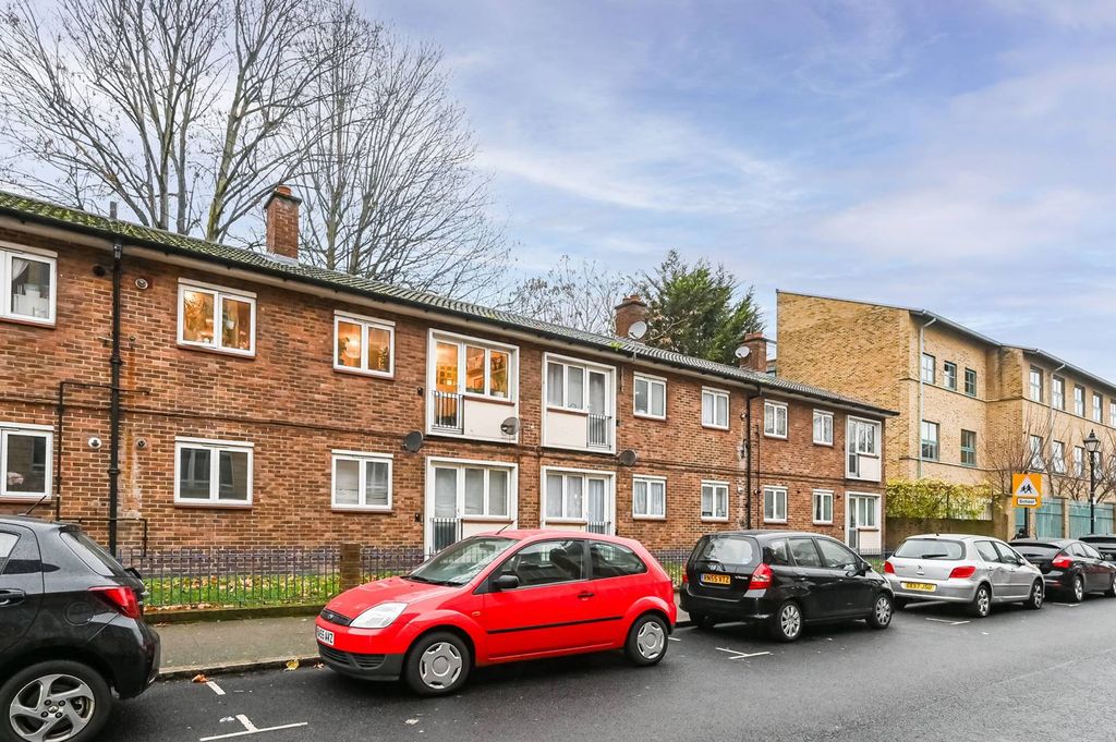 Property photo 1 of 12