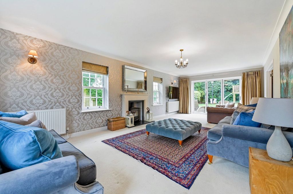 Property photo 2 of 16 Reception Room