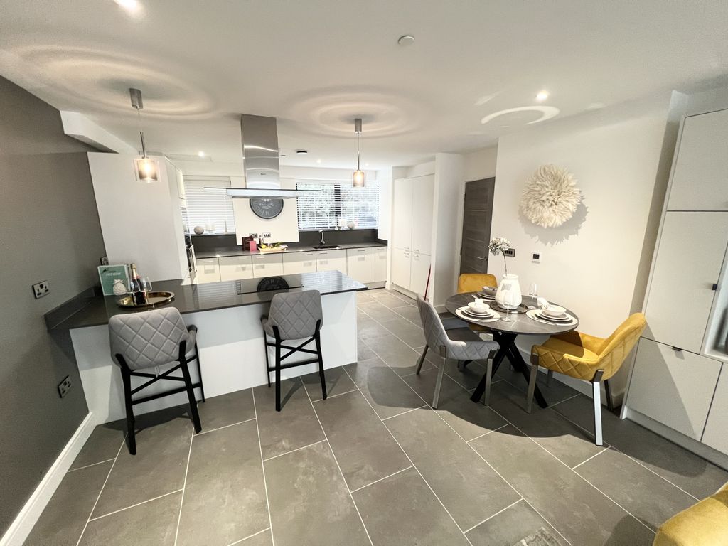 Property photo 2 of 9 Gallery